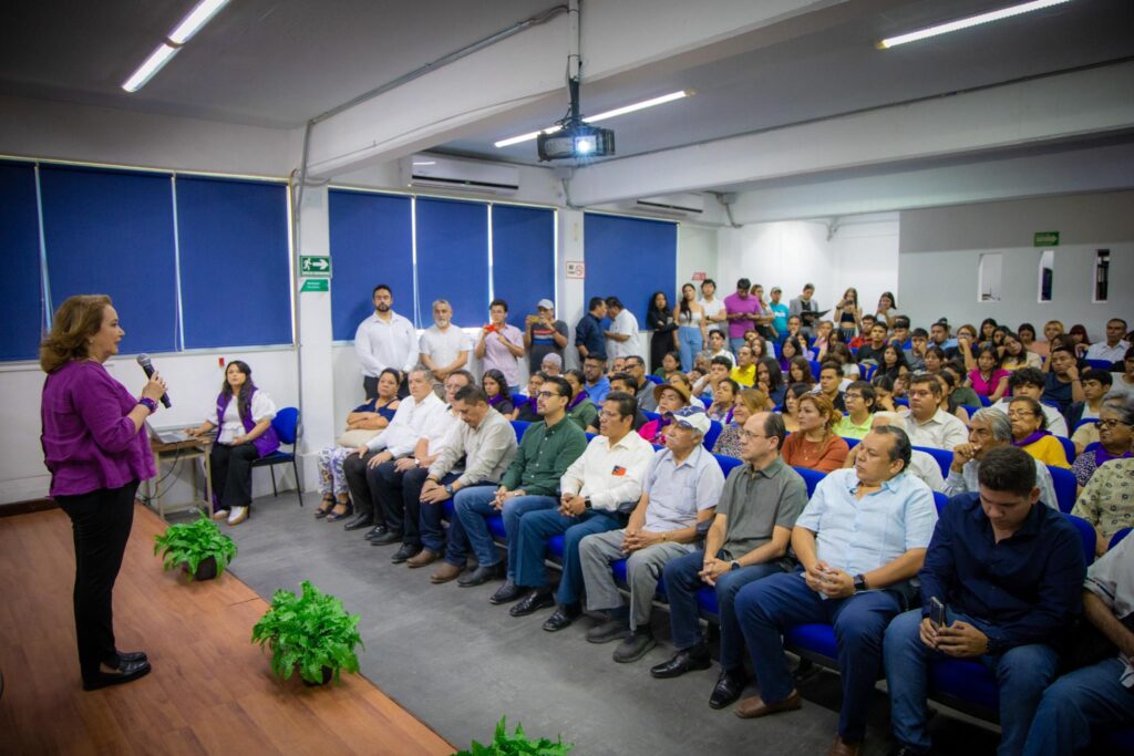 Yasmín Esquivel Mossa subraya rol legislativo en licencias parentales